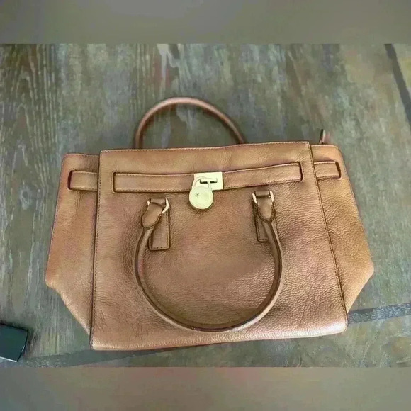 Michael Kors purse - Picture 2 of 8